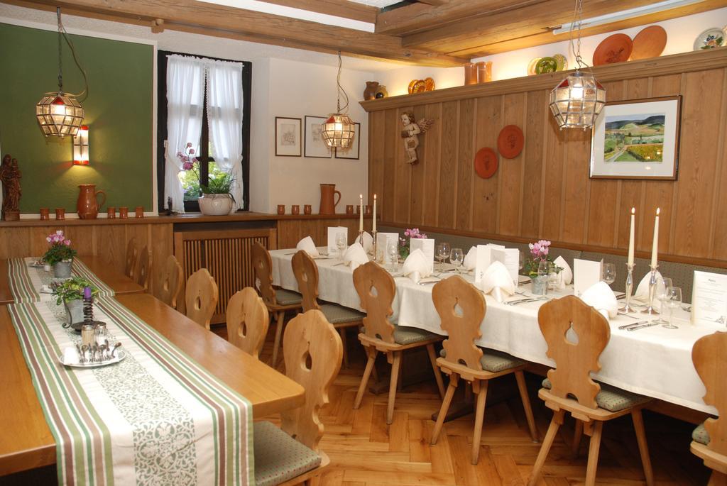 Gasthof Zum Weissen Lamm Sommerach Exterior foto
